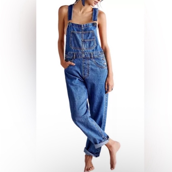 We The Free Pants - Free People We The Free Ziggy denim Overalls Size Small Straight Leg